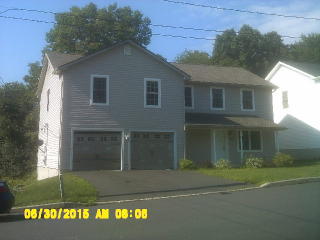241 Rosengarten Dr, Waterbury, CT 06704-1643