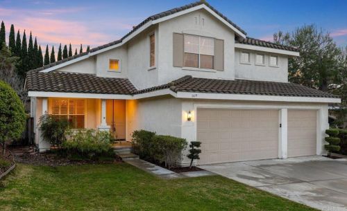 1419 Woodhaven Dr, Oceanside, CA 92056-2105