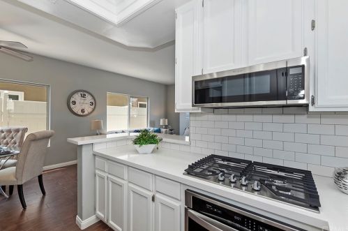 126 33 St, Newport Beach CA  92663-3028 exterior