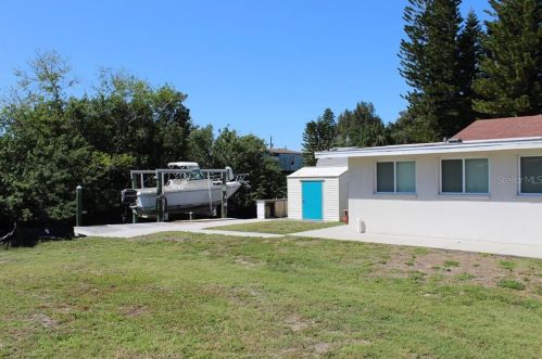6828 Sea Ranch Dr, Port Richey, FL 34667-1569