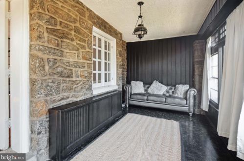 816 64th St, Philadelphia, PA 19151-3301