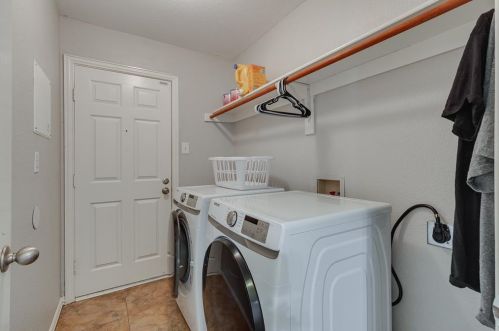 9833 Cedarcrest Dr, Aubrey TX  76227-5413 exterior