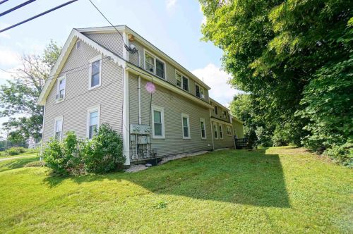 1273 1st Nh Tpke, Northwood NH  03261-3213 exterior