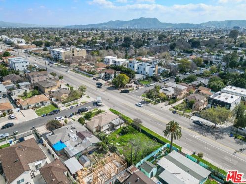 6401 Camellia Ave, North Hollywood CA  91606-2610 exterior