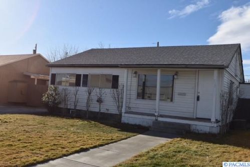 713 Thayer Dr, Richland, WA 99352-3855