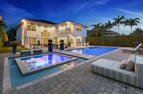 13886 Chester Bay Ln, West Palm Beach, FL 33408-2110