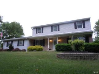200 Applewood Dr, Easton, PA 18045-5806