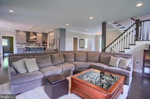 504 Sophia Cir, Hummelstown PA  17036-7089 exterior