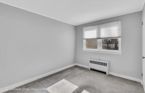 53 Manor Dr, Tinton Falls NJ  07712-2568 exterior