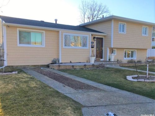 354 17th St, Deer Park, NY 11729-6314