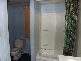 2970 Central Pkwy, Cincinnati OH  45225-2303 exterior