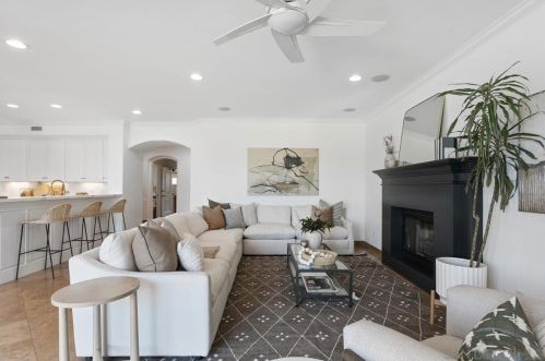 4710 Plummer Ct, San Diego CA  92130-1338 exterior