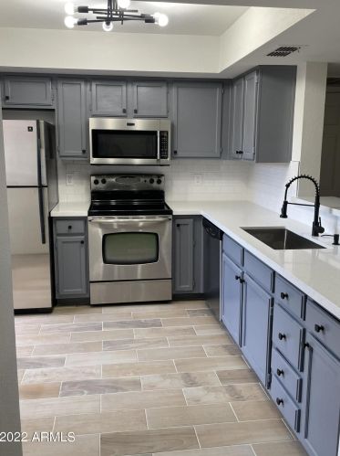 9465 92nd St, Scottsdale, AZ 85258-5102