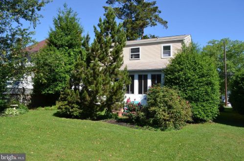 618 Gilbert Rd, Ridley Park, PA 19078-2713