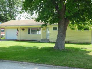 1511 Lakewood Dr, Panarama Park, IA 52722-3632