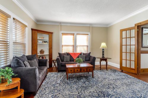 1329 Dodge St, Lake Geneva WI  53147-1309 exterior