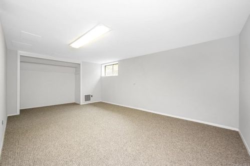 16 Bonwit Rd, Rye Brook NY  10573-1936 exterior