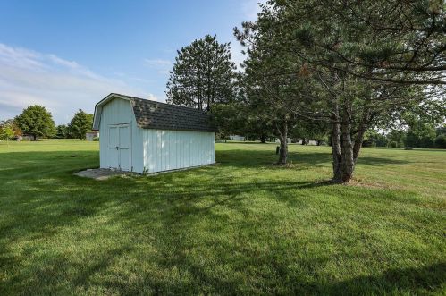 6850 Castlewood Dr, Carroll OH  43112-9786 exterior