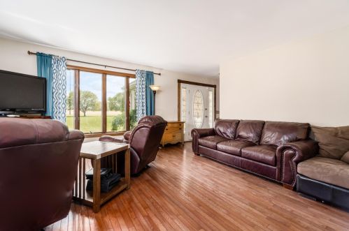 1320 Old Springfield Rd, London OH  43140-9202 exterior