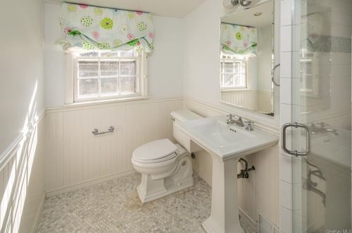 25 Laporte Ave, Mount Vernon NY  10552-1016 exterior