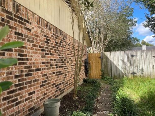 17327 Shrub Oak Dr, Humble, TX 77396-1637