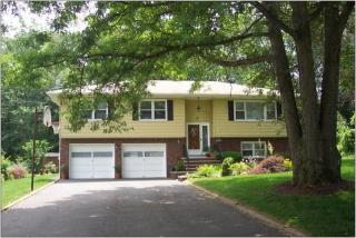 7 Mountain Ridge Dr, Wayne NJ  07470-4118 exterior