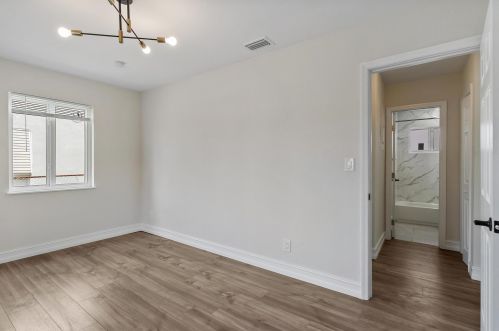 726 56th St, West Palm Beach FL  33407-2508 exterior