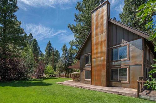 10590 Somerset Dr, Truckee, CA 96161-1220