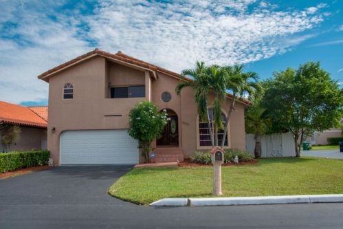 6709 104th Ct, Miami, FL 33173-1311