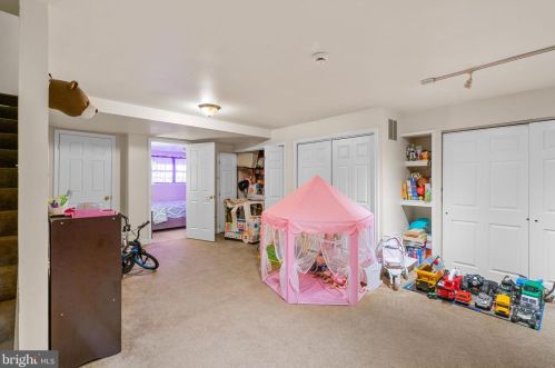 1944 Wicklow Ct, Woodbridge VA  22191-3459 exterior