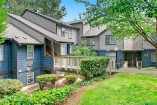 19701 112th Ave, Bothell WA  98011-1734 exterior