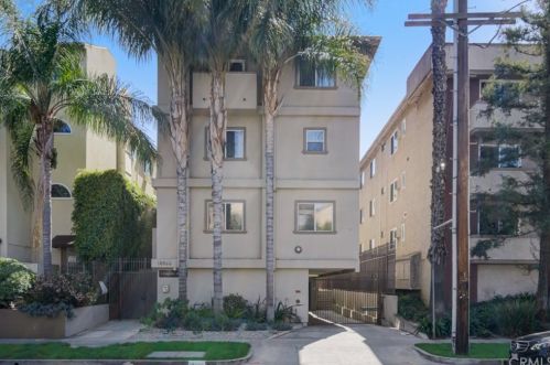 10866 Bluffside Dr, North Hollywood, CA 91604-3343