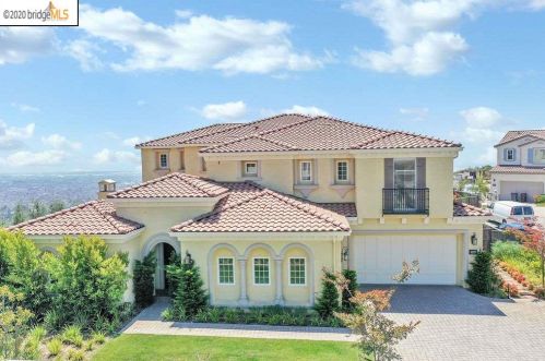 13445 Campus Dr, Oakland, CA 94619-3711