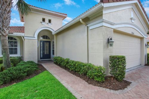 9044 Champions Way, Fort Pierce, FL 34986-3090