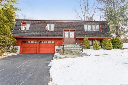 56 Odin Ct, Yorktown Hgts, NY 10598-3338