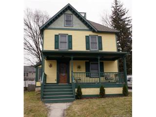 13 Lee Ave, Danbury, CT 06810-6433