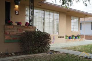 30 Loma Linda Dr, Bakersfield CA  93305-2924 exterior