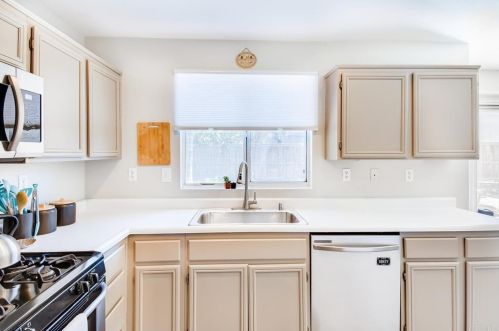 27193 Frost Ct, Menifee CA  92584-8521 exterior