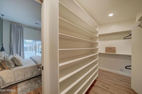 7814 11th Ave, Phoenix AZ  85021-7113 exterior