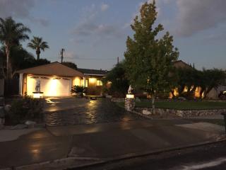 2203 Cloverdale Ave, Orange, CA 92867-2914