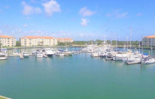 15 Harbour Isle Dr, Fort Pierce, FL 34949-2749