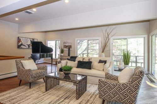 18 Laurel Ln, Chappaqua, NY 10514-3803