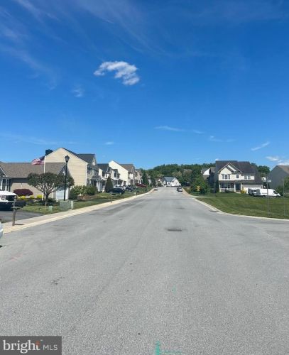 263 Hughs Rd, Charles Town WV  25414-4978 exterior