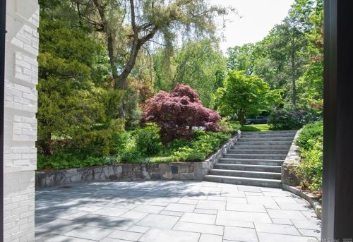 20 Hidden Brook Dr, Brookfield Center CT  06804-1306 exterior