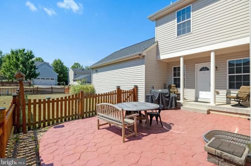 11 Broad Way, Lovettsville VA  20180-8608 exterior