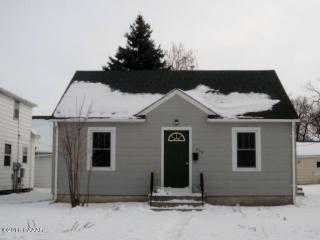 408 5th St, Morris MN  56267-1209 exterior