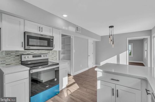 24 Perennial Ln, Willingboro NJ  08046-2623 exterior