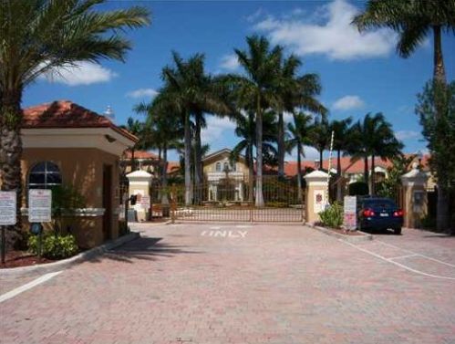 519 Villa Cir, Boynton Beach, FL 33435-8912