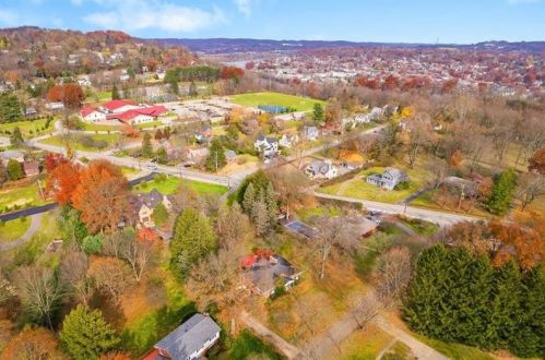 102 White Gate Rd, Pittsburgh, PA 15238-2622