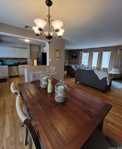 10 Lincoln Dr, Washingtonville NY  10992-1229 exterior